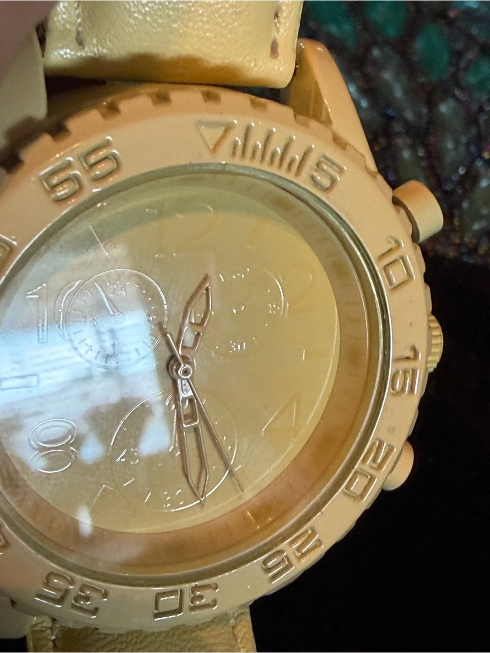 Pretty Pale Yellow Watch